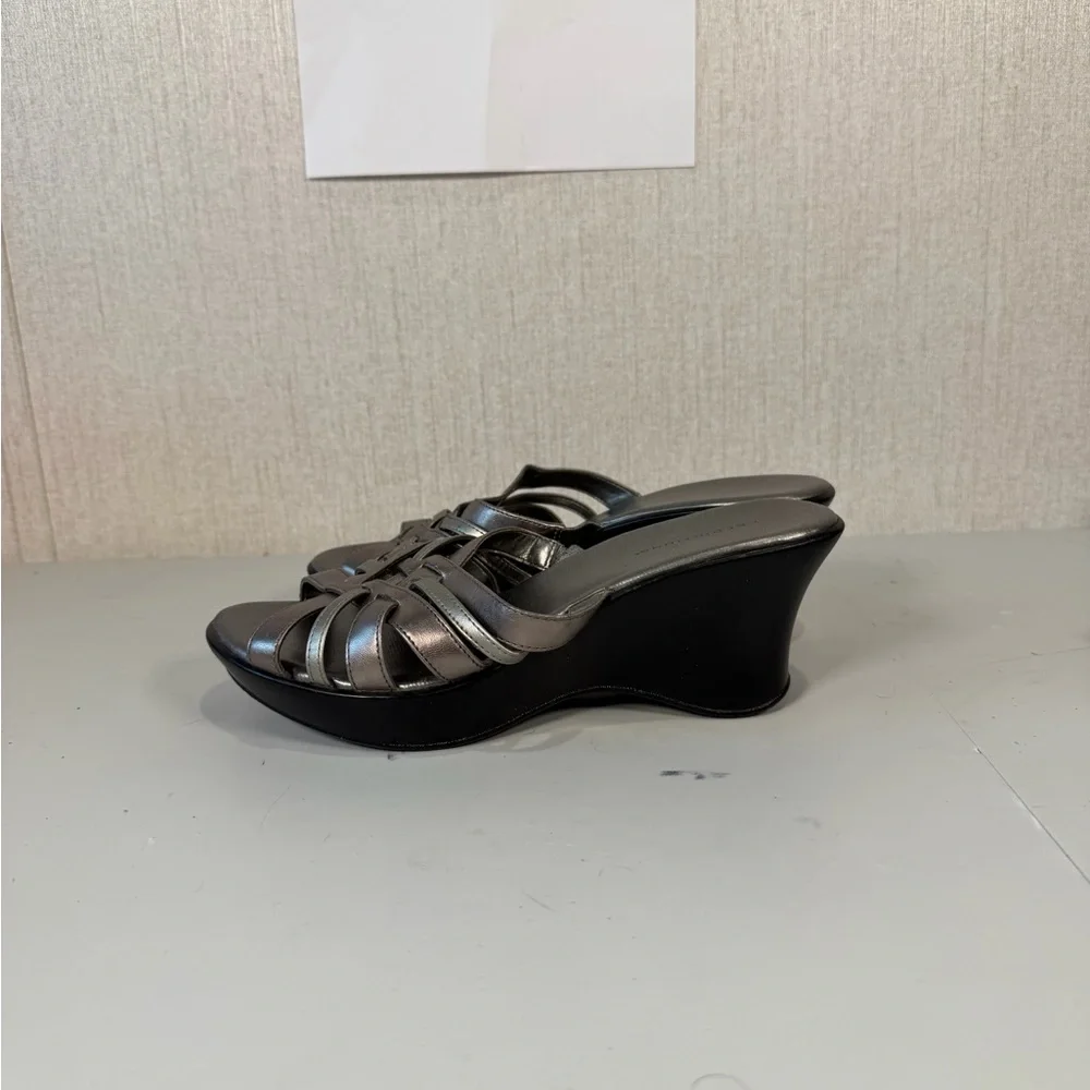 Predictions Wedge Slip on Size 7‎ Color Silver